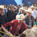 Tradición y fiesta llenan las calles de El Pueblito
