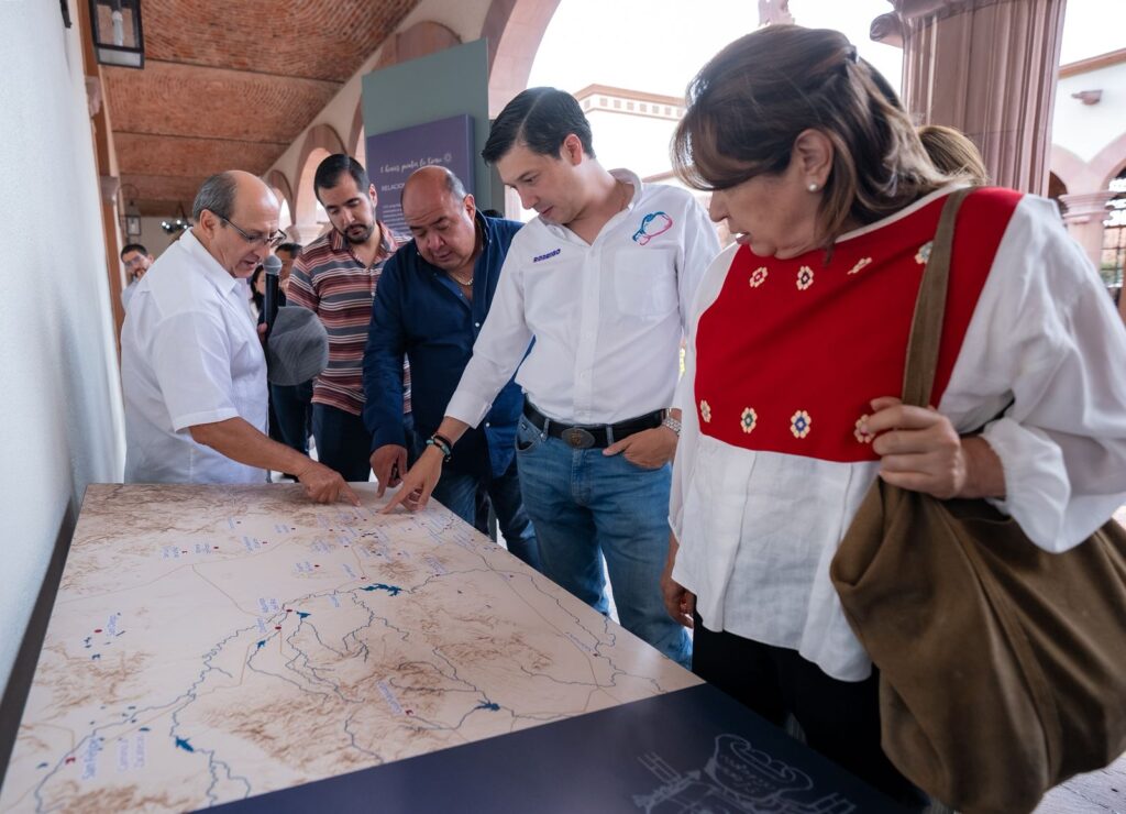 Firma-Rodrigo-Monsalvo-convenio-de-colaboración-con-el-INAH_3