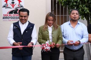 71_273_51471_44143084_19_05_26__Luis_Nava_asiste_a_inauguracio__769_n_de_la_Casa_del_Estudiante_Arroyosequense3