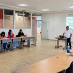 61 personas capacitadas contra adicciones digitales