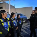 Felifer Macías revisa las bombas de succión en Proteccion Civil