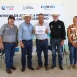 Entregan 5.7 toneladas de alimento a tilaperos de Querétaro
