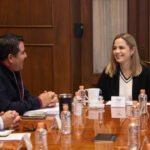 Adoptan a niño de 2 años en sesión del DIF Querétaro